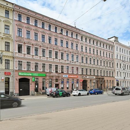 Fantastic Studio Apartment In The Heart Of Рига Екстериор снимка